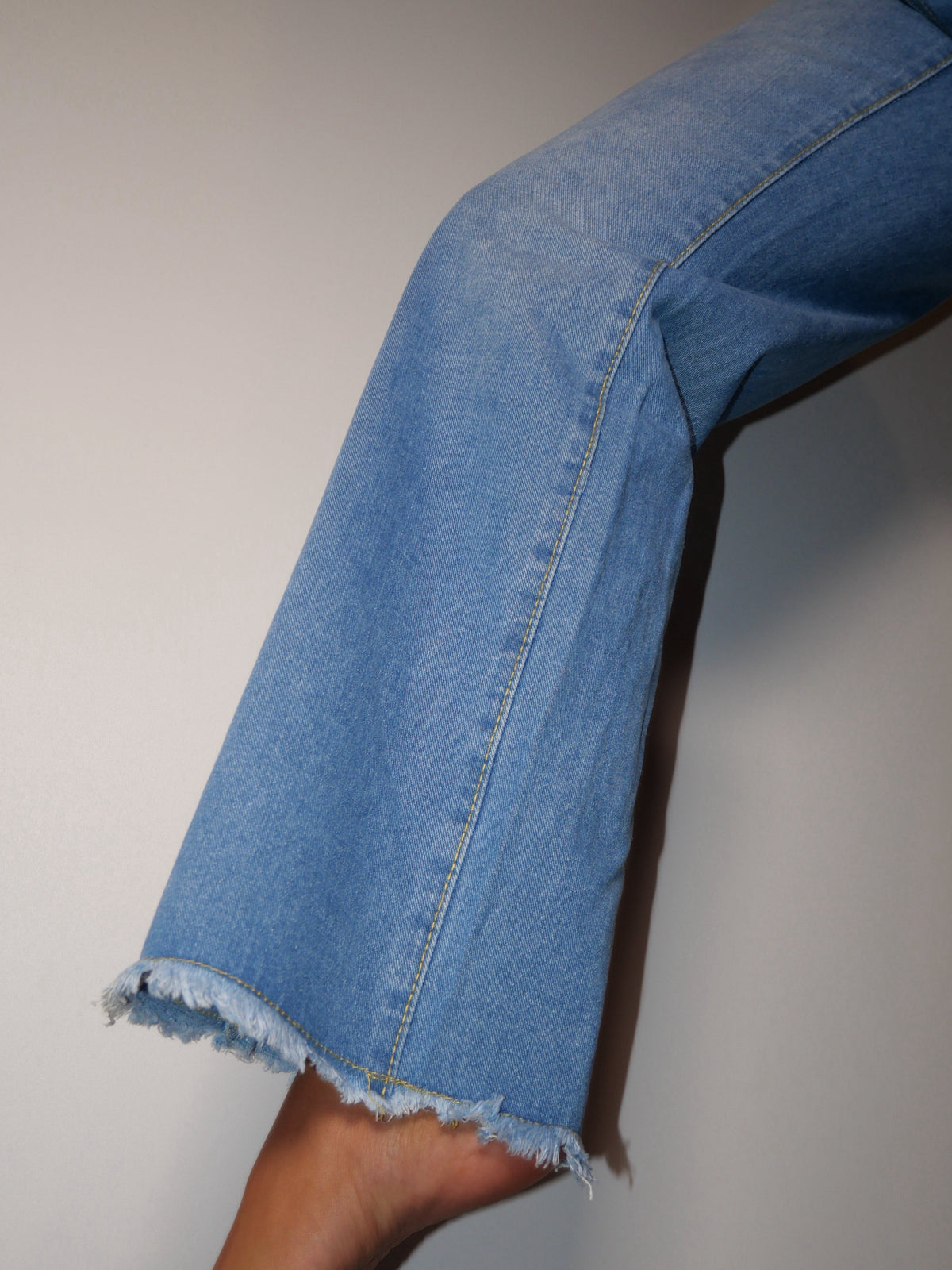 Frayed Hem Straight Leg Jeans